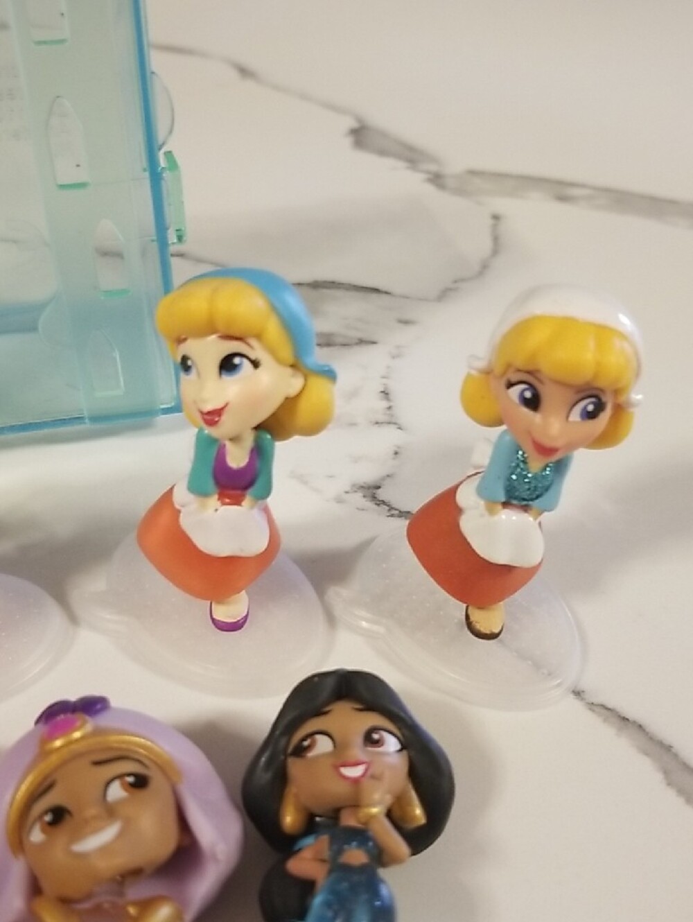 Disney Princess Comics Figures Lot - Picture 6 of 6